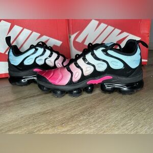 Nike VaporMax RocketPop size 5.5